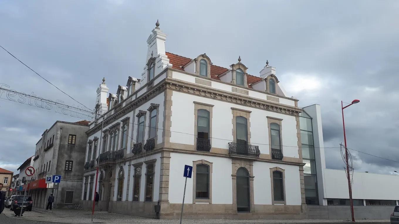 Biblioteca Municipal De Estarreja