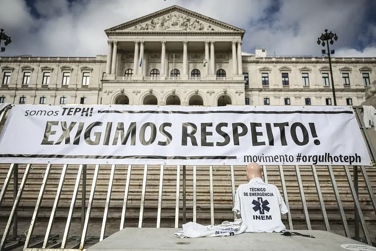 Técnicos Emergencia Madre Media Lusa