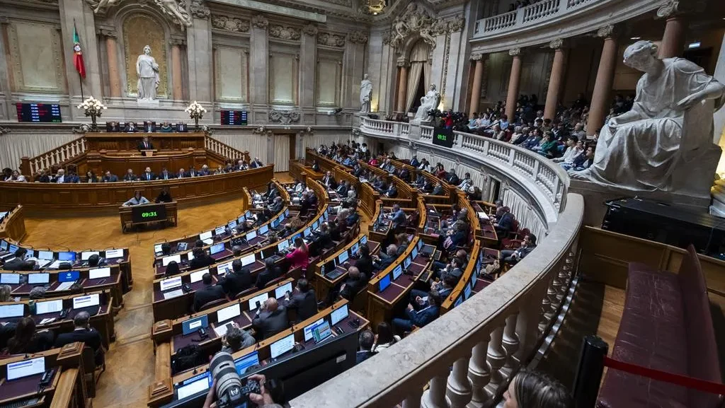 Parlamento Sessão